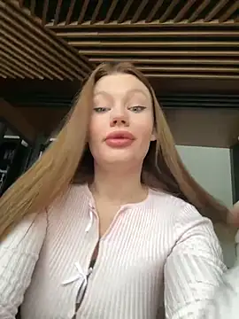 Snapshot of justmila chatting on January 3, 9:25 am justmila online show from January 3, 9:25 am
