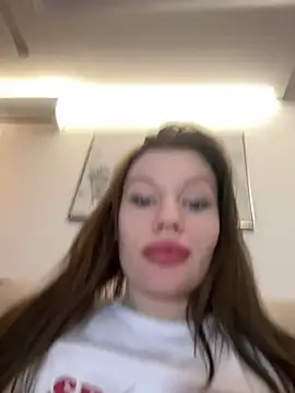 Snapshot of justmila chatting on February 9, 10:32 pm justmila online show from February 9, 10:32 pm