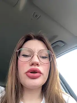 Snapshot of justmila chatting on February 17, 10:40 am justmila online show from February 17, 10:40 am