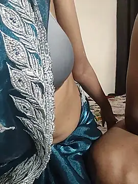 Snapshot of Indian_Carolina chatting on July 11, 3:20 am Indian Carolina online show from July 11, 3:20 am