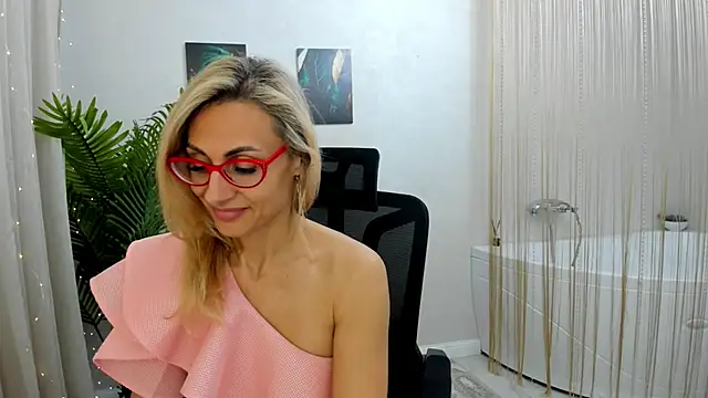 MuseOfStage online show from March 2, 2:32 pm