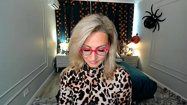 MuseOfStage online show from October 12, 11:31 am