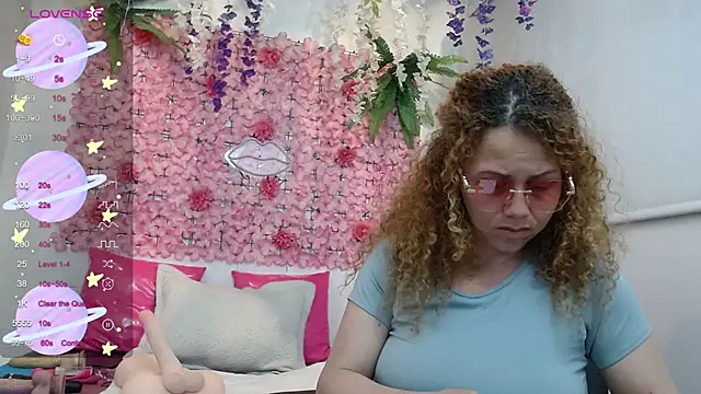 BLONDE SEXYHOT online show from March 22, 5:49 am