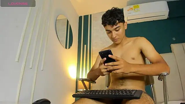 Austin Cardieff online show from January 4, 1:31 am