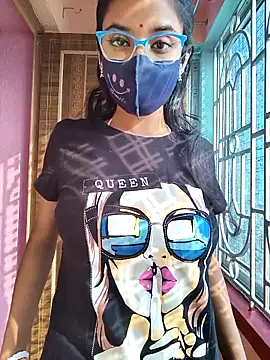 wild bong queen online show from November 10, 9:30 am