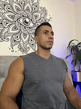 aaroncolombia online show from November 15, 10:45 am