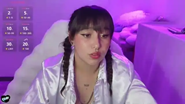 Snapshot of Skarlet_Adams28 chatting on August 1, 11:25 pm Skarlet Adams28 online show from August 1, 11:25 pm