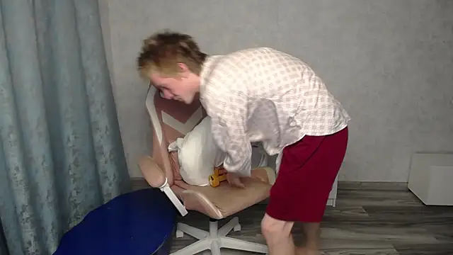 Snapshot of sweetserenity5 chatting on February 6, 3:09 pm sweetserenity5 online show from February 6, 3:09 pm