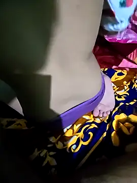 Snapshot of hotbaby_5 chatting on December 13, 2:32 am hotbaby 5 online show from December 13, 2:32 am