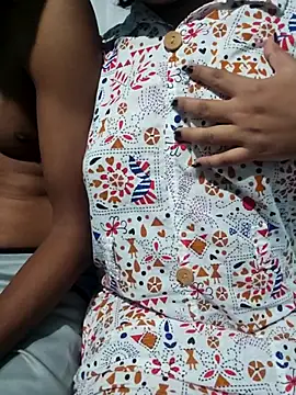 Snapshot of hotbaby_5 chatting on October 4, 4:21 am hotbaby 5 online show from October 4, 4:21 am