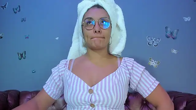 Snapshot of Kaira_mosse chatting on July 14, 12:00 pm Kaira mosse online show from July 14, 12:00 pm
