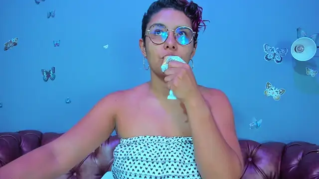 Snapshot of Kaira_mosse chatting on July 31, 11:53 am Kaira mosse online show from July 31, 11:53 am
