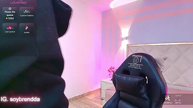 Brendda tay online show from March 15, 3:01 am