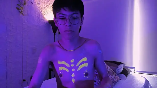 alexandersawyer online show from February 1, 3:39 pm