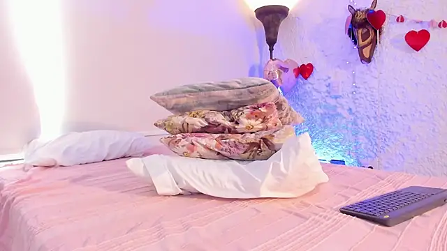 alexandersawyer online show from February 19, 2:44 pm