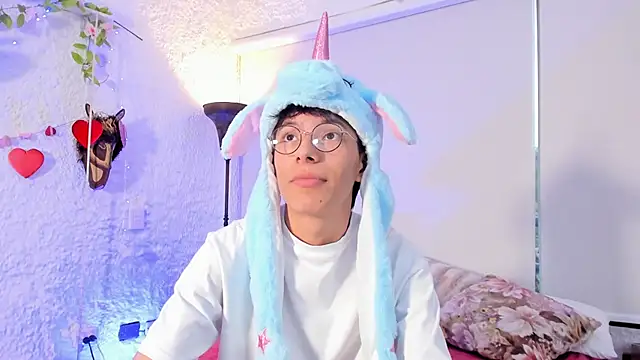 alexandersawyer online show from February 27, 11:52 am