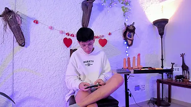 alexandersawyer online show from March 8, 12:30 pm