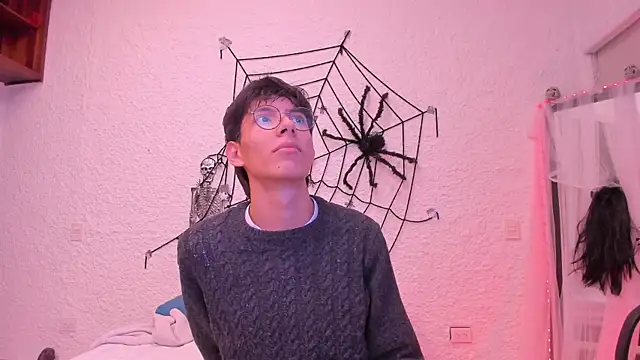 alexandersawyer online show from October 4, 4:21 am