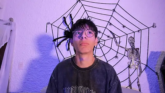 alexandersawyer online show from October 10, 10:31 pm