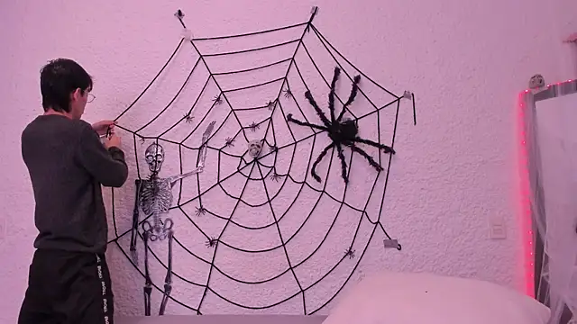 alexandersawyer online show from October 18, 4:15 am