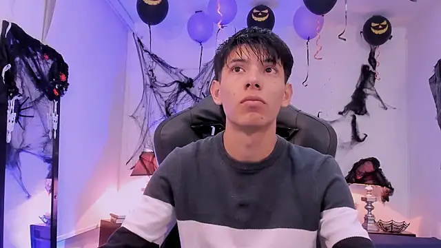 alexandersawyer online show from October 31, 12:50 pm