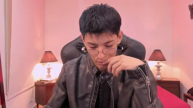 alexandersawyer online show from November 18, 1:04 pm