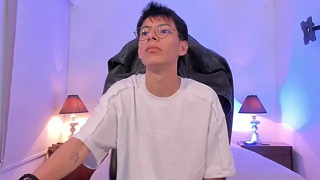 alexandersawyer online show from November 25, 12:27 pm