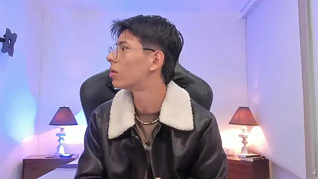 alexandersawyer online show from November 26, 12:39 pm