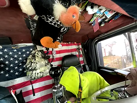 XMeF10 online show from December 14, 7:07 pm