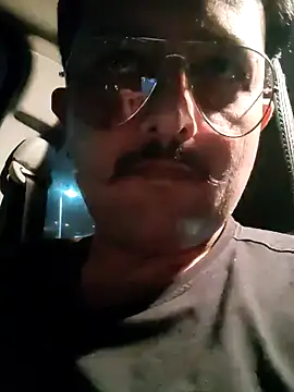 Snapshot of Akhil3290 chatting on January 12, 1:48 pm Akhil3290 online show from January 12, 1:48 pm