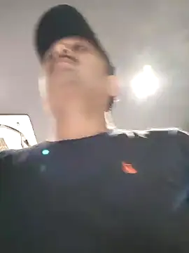 Snapshot of Akhil3290 chatting on February 12, 4:22 pm Akhil3290 online show from February 12, 4:22 pm