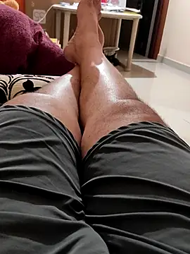 Akhil3290 online show from April 20, 7:04 pm
