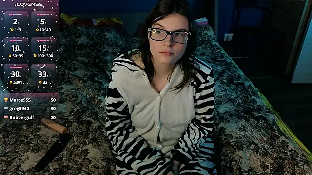 Ruyjin Choi online show from December 4, 3:54 pm