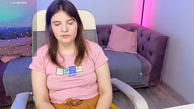 Ruyjin Choi online show from March 12, 11:31 am