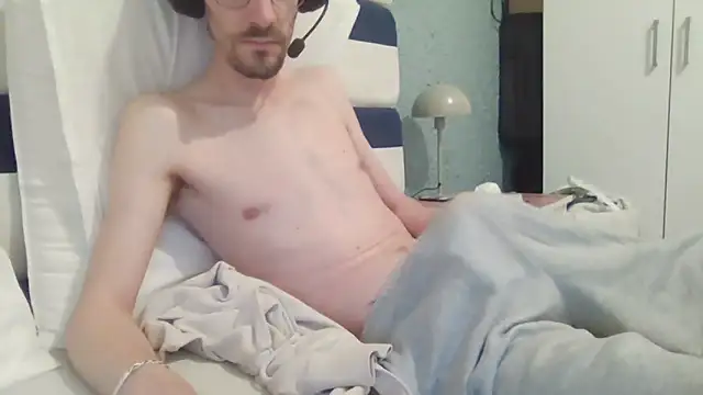 Snapshot of passif520 chatting on March 10, 11:26 am passif520 online show from March 10, 11:26 am