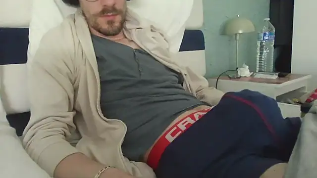 Snapshot of passif520 chatting on March 17, 2:53 pm passif520 online show from March 17, 2:53 pm