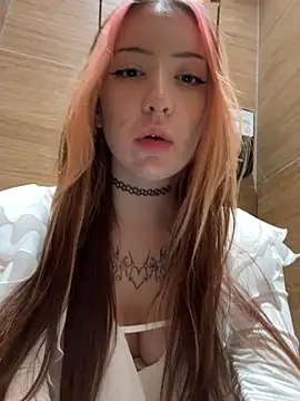 Snapshot of SweetieMollyy chatting on March 19, 2:13 pm SweetieMollyy online show from March 19, 2:13 pm