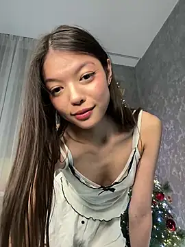 Snapshot of DesiredHoney chatting on January 5, 6:24 pm DesiredHoney online show from January 5, 6:24 pm