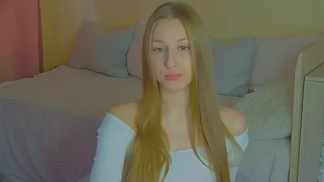 BritneyCruze online show from October 14, 7:53 am