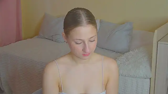 BritneyCruze online show from October 27, 9:13 am