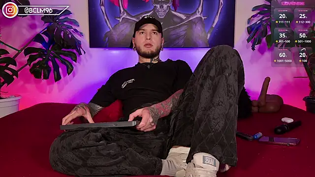 Snapshot of Im_Bryan chatting on October 24, 1:24 am Im Bryan online show from October 24, 1:24 am