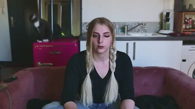 ce leste   online show from December 20, 11:54 am