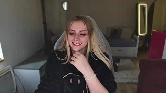 ce leste   online show from February 13, 1:48 pm