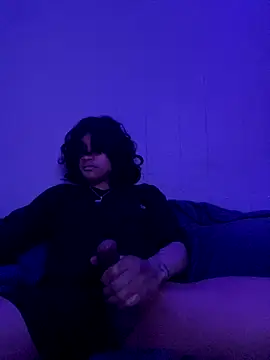 Snapshot of plutomf chatting on December 19, 8:32 am plutomf online show from December 19, 8:32 am