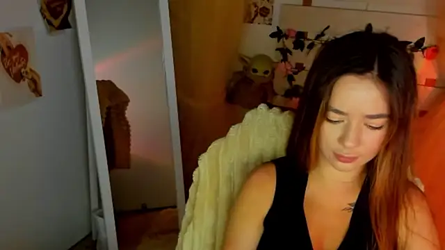 Snapshot of Bella_XO chatting on July 2, 6:30 am Bella XO online show from July 2, 6:30 am