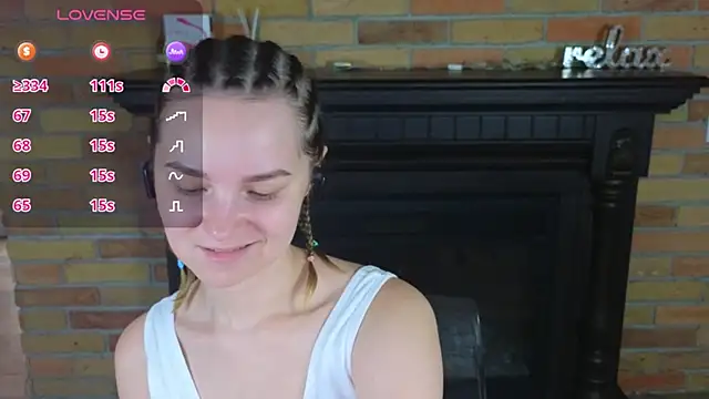 Snapshot of Ellie_Sunset chatting on July 3, 8:32 am Ellie Sunset online show from July 3, 8:32 am