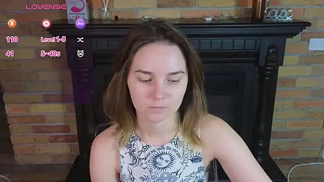 Snapshot of Ellie_Sunset chatting on July 9, 8:40 am Ellie Sunset online show from July 9, 8:40 am