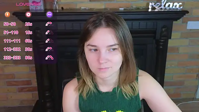 Snapshot of Ellie_Sunset chatting on July 11, 8:17 am Ellie Sunset online show from July 11, 8:17 am