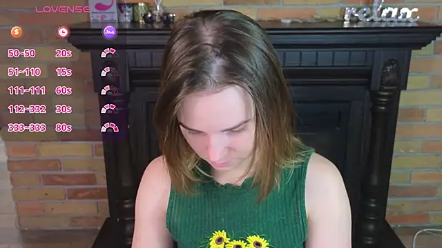 Snapshot of Ellie_Sunset chatting on July 25, 8:45 am Ellie Sunset online show from July 25, 8:45 am