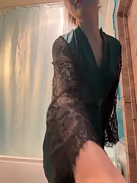 Snapshot of Dina_Tease chatting on October 5, 5:11 pm Dina Tease online show from October 5, 5:11 pm